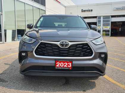used 2023 Toyota Highlander car, priced at $48,995