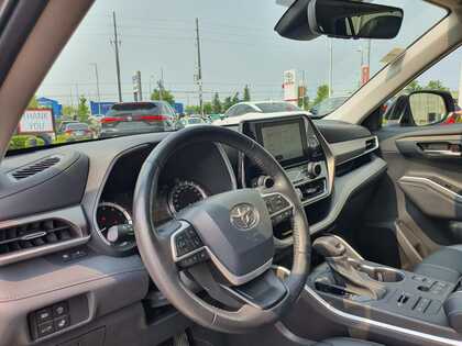 used 2023 Toyota Highlander car, priced at $48,995
