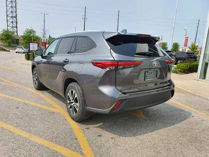 used 2023 Toyota Highlander car, priced at $48,995