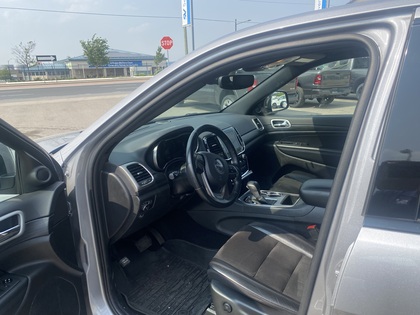 used 2021 Jeep Grand Cherokee car, priced at $35,910