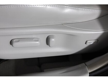 used 2007 Toyota Camry Hybrid car, priced at $7,500