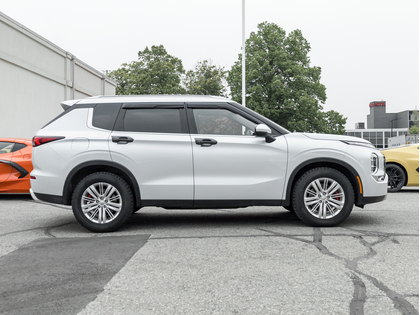 used 2023 Mitsubishi Outlander car, priced at $29,713