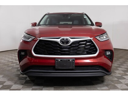 used 2023 Toyota Highlander car, priced at $49,998