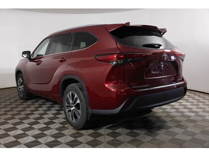 used 2023 Toyota Highlander car, priced at $49,998