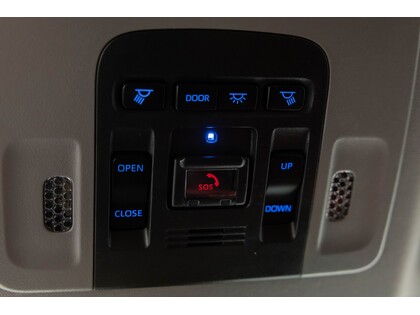 used 2021 Toyota Camry Hybrid car, priced at $32,998