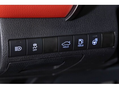 used 2021 Toyota Camry Hybrid car, priced at $32,998