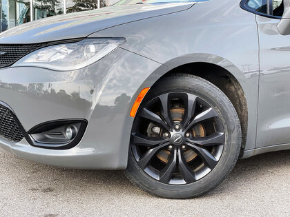used 2020 Chrysler Pacifica car, priced at $26,710