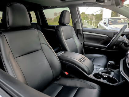 used 2018 Toyota Highlander car, priced at $38,995