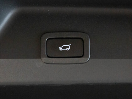 used 2020 Land Rover Range Rover car, priced at $76,900