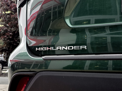 used 2024 Toyota Highlander car, priced at $59,995