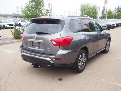 used 2017 Nissan Pathfinder car, priced at $20,900