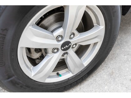 used 2023 Kia Sorento car, priced at $34,988