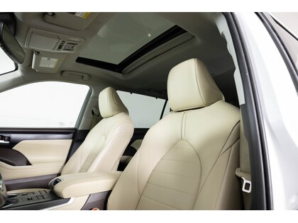 used 2020 Toyota Highlander car, priced at $41,998