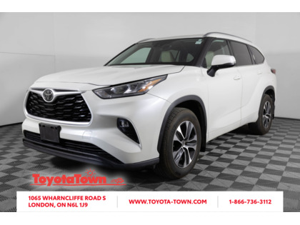 used 2020 Toyota Highlander car, priced at $41,998