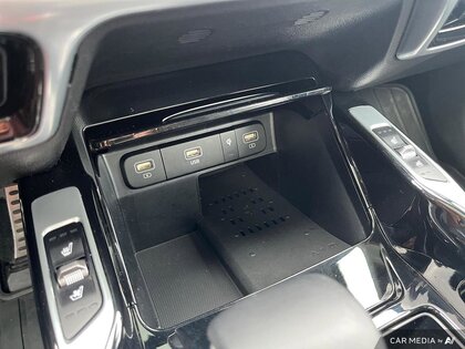 used 2023 Kia Sorento car, priced at $43,942