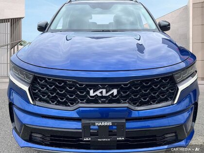 used 2023 Kia Sorento car, priced at $43,942