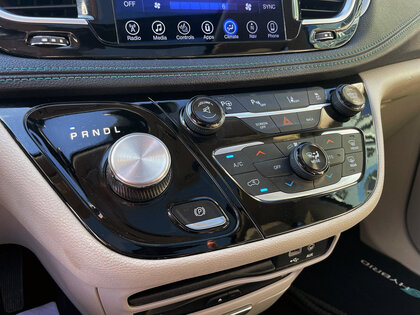 used 2017 Chrysler Pacifica car, priced at $28,320