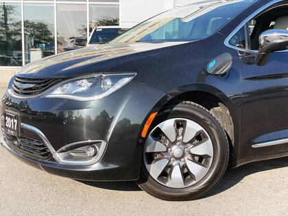 used 2017 Chrysler Pacifica car, priced at $28,320