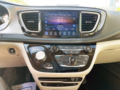 used 2017 Chrysler Pacifica car, priced at $28,320
