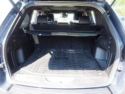used 2021 Jeep Grand Cherokee car, priced at $38,900