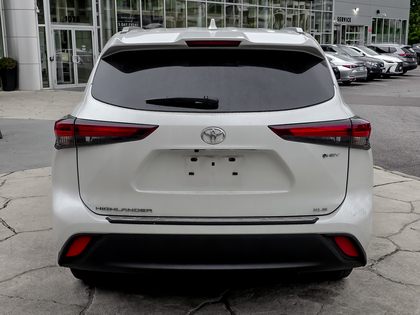 used 2025 Toyota Highlander car, priced at $61,495