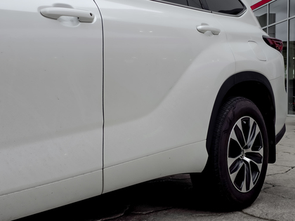 used 2025 Toyota Highlander car, priced at $61,495