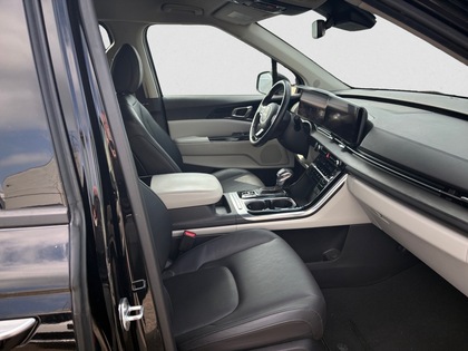 used 2023 Kia Carnival car, priced at $48,495