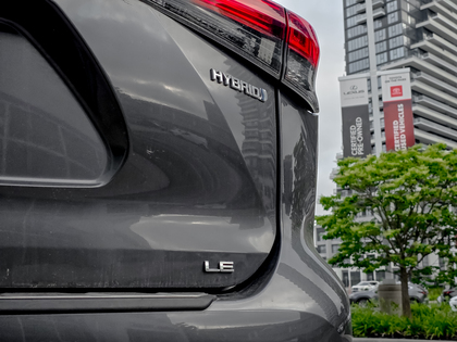 used 2022 Toyota Highlander car, priced at $49,995
