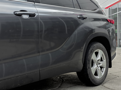 used 2022 Toyota Highlander car, priced at $49,995