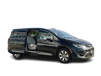 used 2017 Chrysler Pacifica car, priced at $28,320