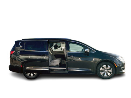 used 2017 Chrysler Pacifica car, priced at $28,320