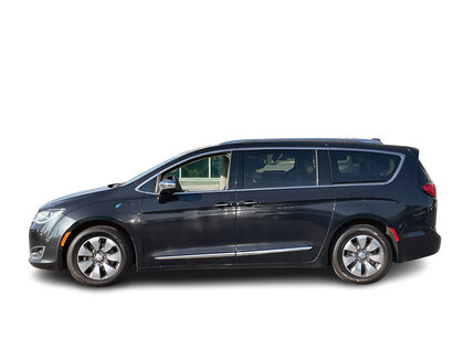 used 2017 Chrysler Pacifica car, priced at $28,320