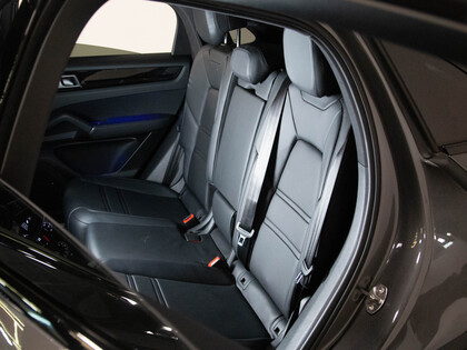 used 2020 Porsche Cayenne car