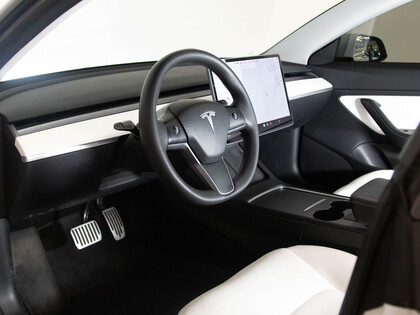used 2021 Tesla Model 3 car, priced at $25,900