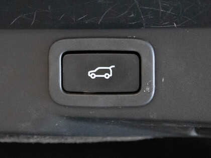 used 2020 Land Rover Range Rover Sport car, priced at $51,900