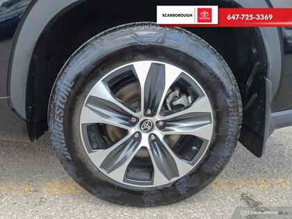 used 2025 Toyota Highlander car, priced at $62,995