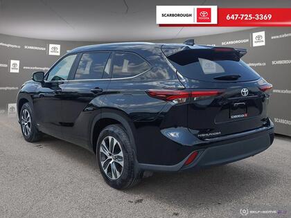 used 2025 Toyota Highlander car, priced at $62,995