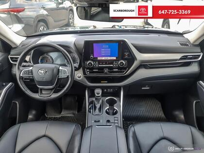 used 2025 Toyota Highlander car, priced at $62,995