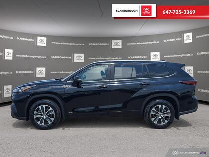 used 2025 Toyota Highlander car, priced at $62,995
