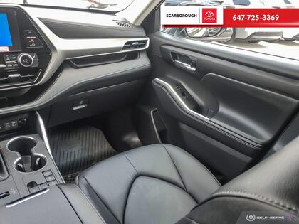 used 2025 Toyota Highlander car, priced at $62,995