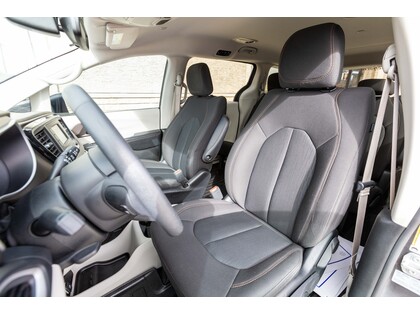 used 2017 Chrysler Pacifica car, priced at $25,988
