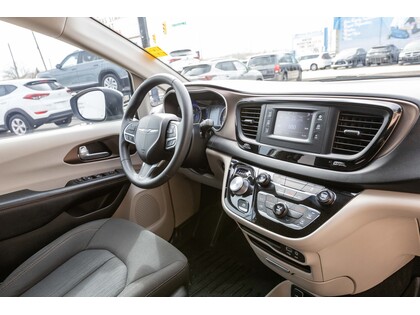 used 2017 Chrysler Pacifica car, priced at $25,988