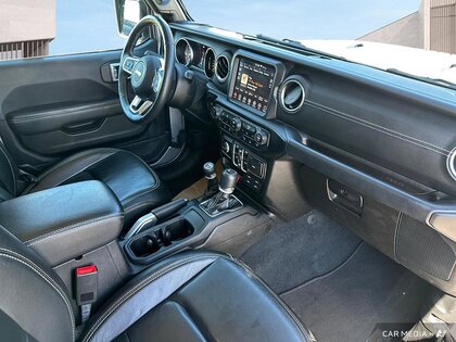 used 2019 Jeep Wrangler Unlimited car, priced at $40,998