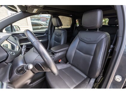 used 2022 Cadillac XT5 car, priced at $31,988