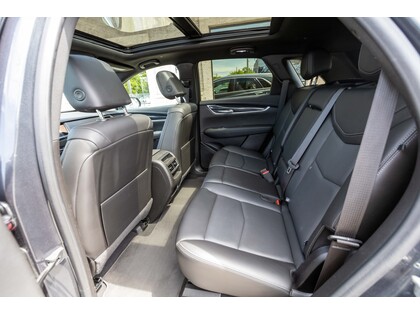used 2022 Cadillac XT5 car, priced at $31,988