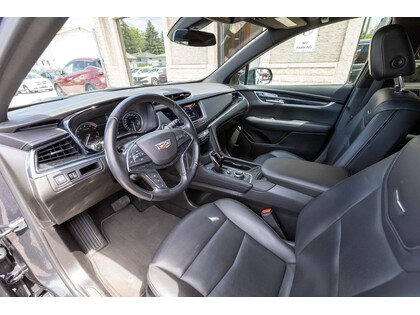 used 2022 Cadillac XT5 car, priced at $31,988