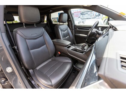 used 2022 Cadillac XT5 car, priced at $31,988