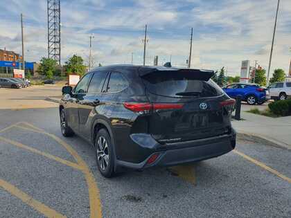 used 2020 Toyota Highlander car, priced at $34,995