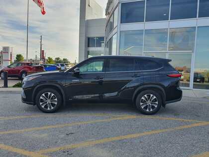 used 2020 Toyota Highlander car, priced at $34,995