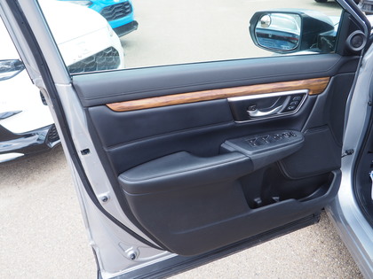used 2018 Honda CR-V car, priced at $20,900